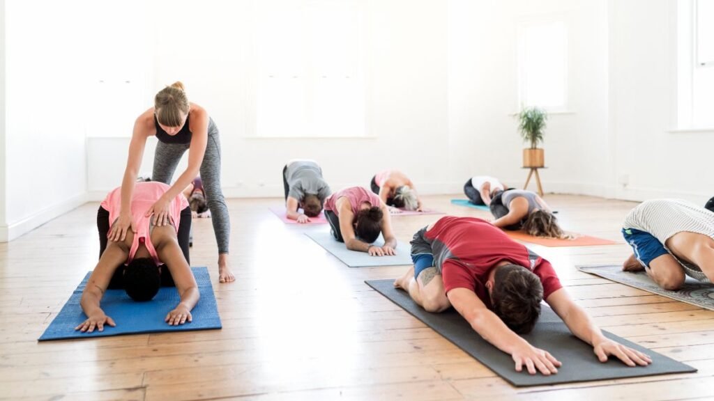 What Is a Yoga Instructor? A Complete Guide to the Role, Pathways, and Career Outlook 1 Understanding the Yoga Instructor Role