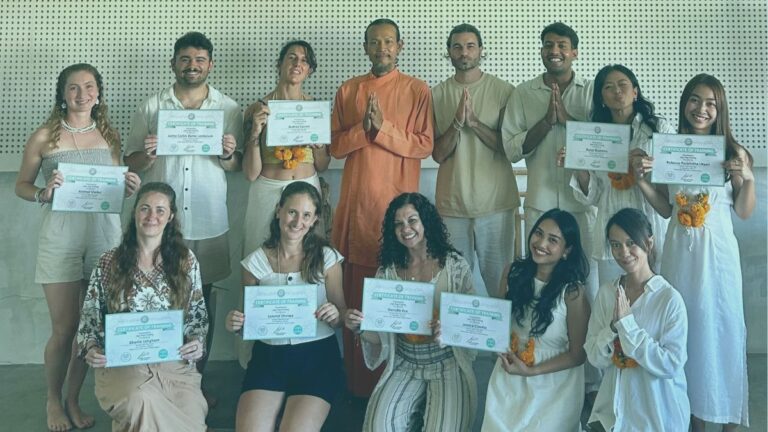 Sthira Sukham Asanam: Meaning, Sutra 2.46 & Modern Yoga Wisdom