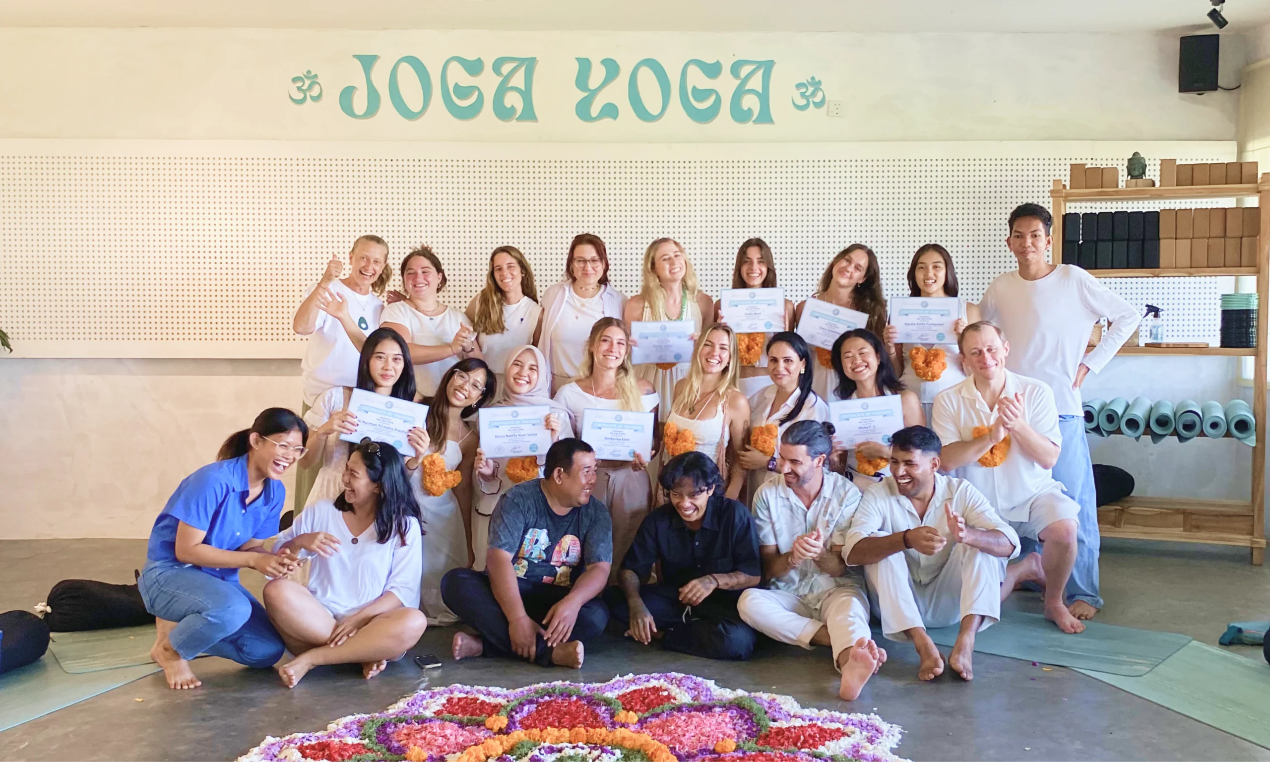 JOGAYOGA PICTURE TEACHER STUDENT scaled