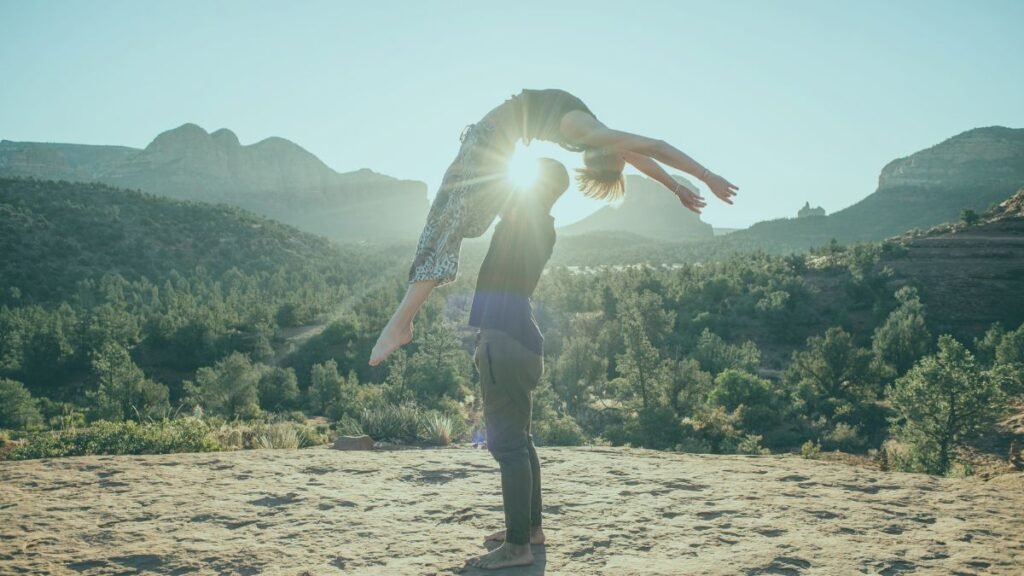 Homepage 92 acro yoga